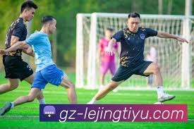 里昂签下多特蒙德边锋迪朗维尔的交易细节揭晓